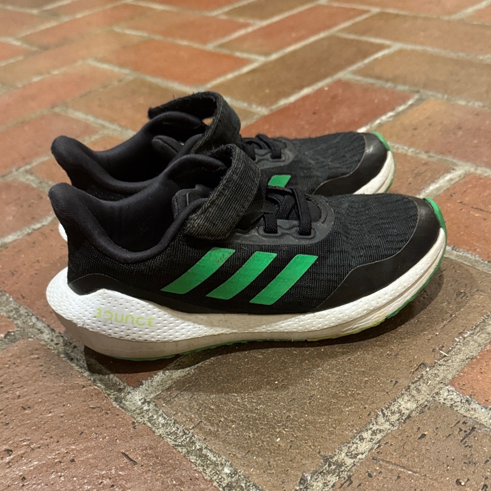 adidas‎ bounce Kids Black and Green  Sneakers